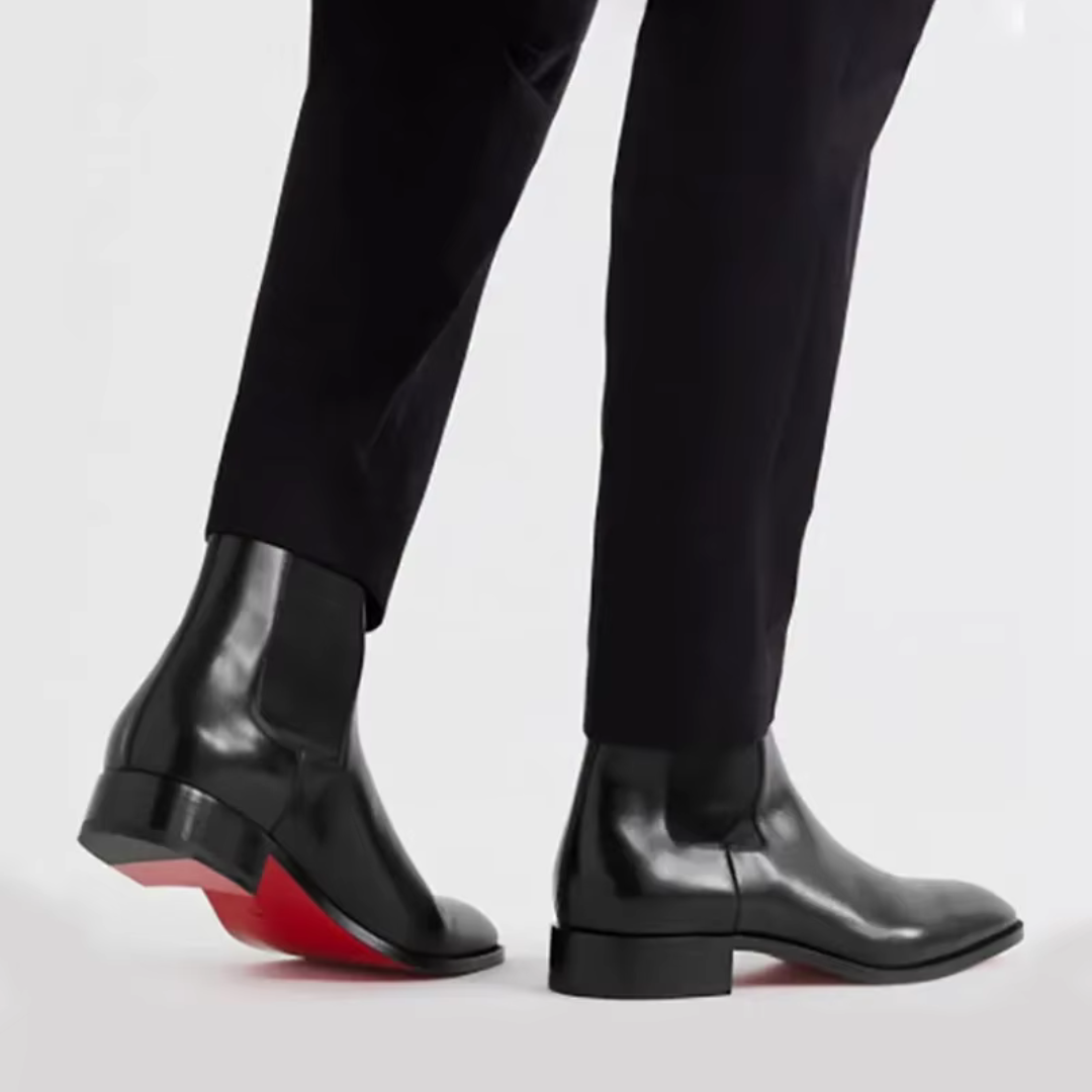 Rouge Chelsea Boots