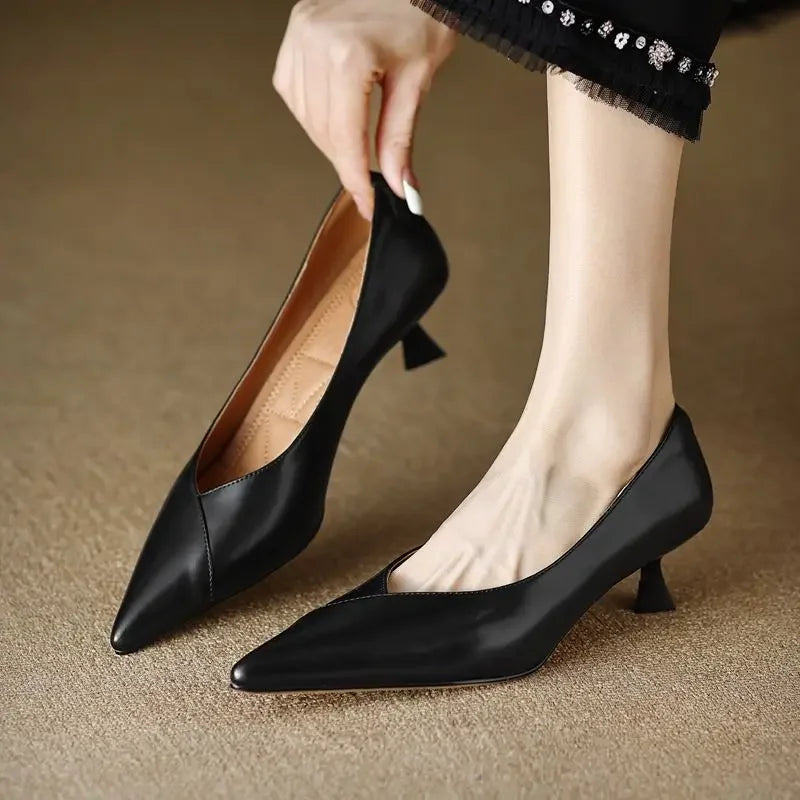 Sophia | Pointed Pumps
