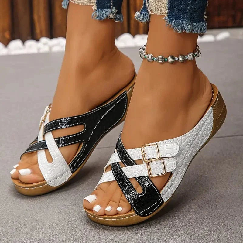 Ella | Cross-strapped slides