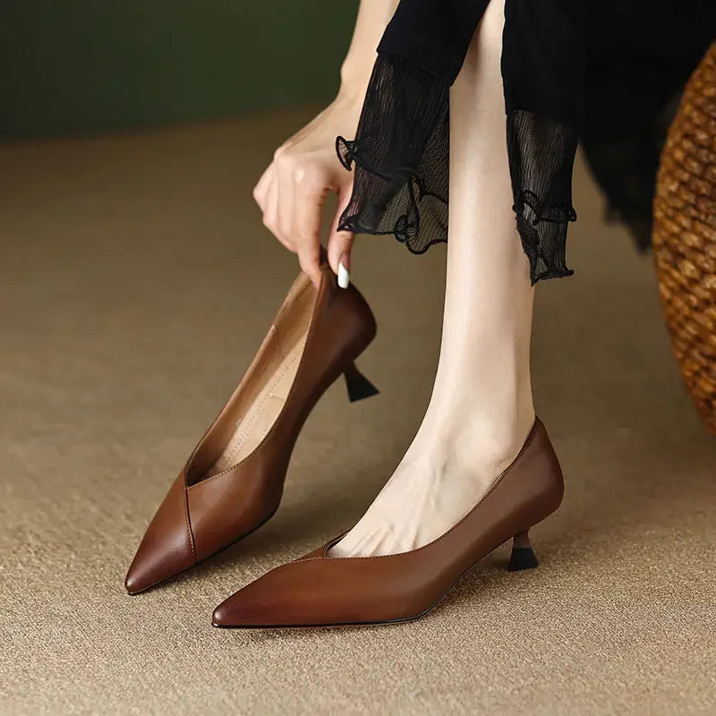 Sophia | Pointed Pumps